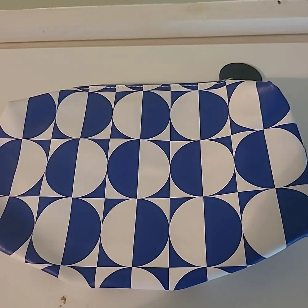 Estee Lauder Lisa Perry Cosmetic Bag